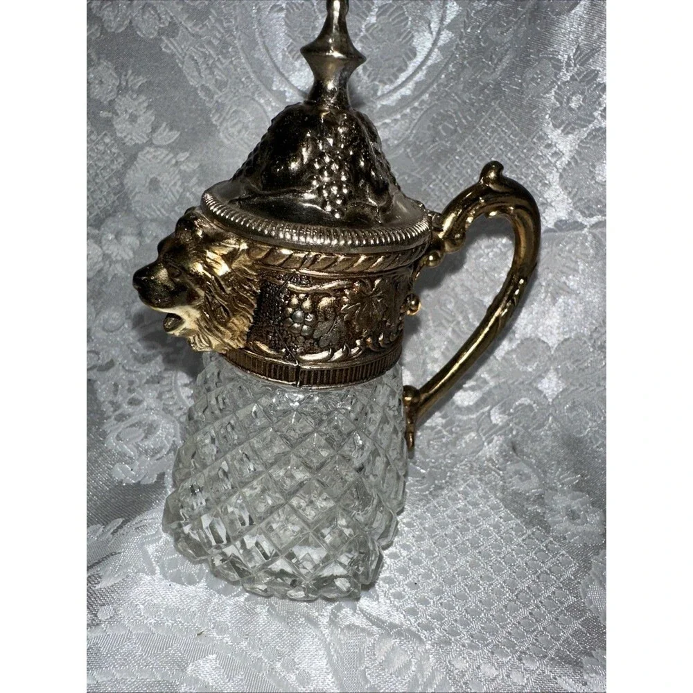 Vintage Raimond Glass Pourer